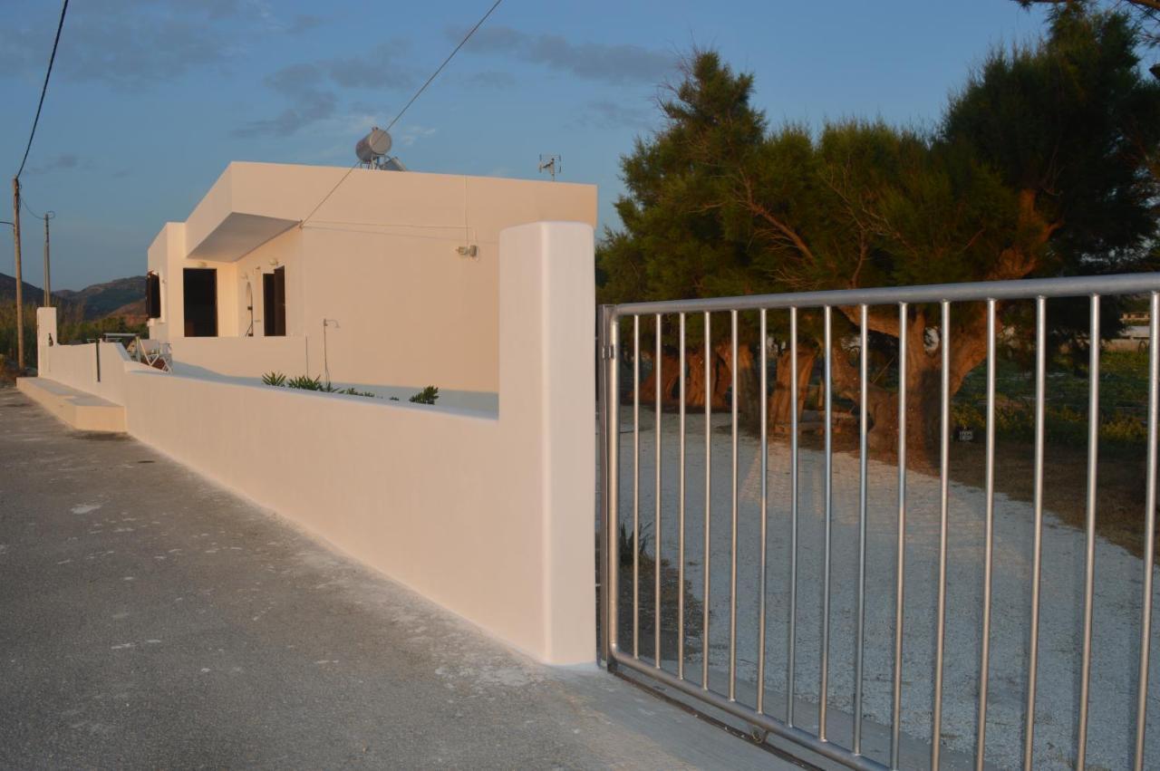 Waves House Kíssamos Exterior foto